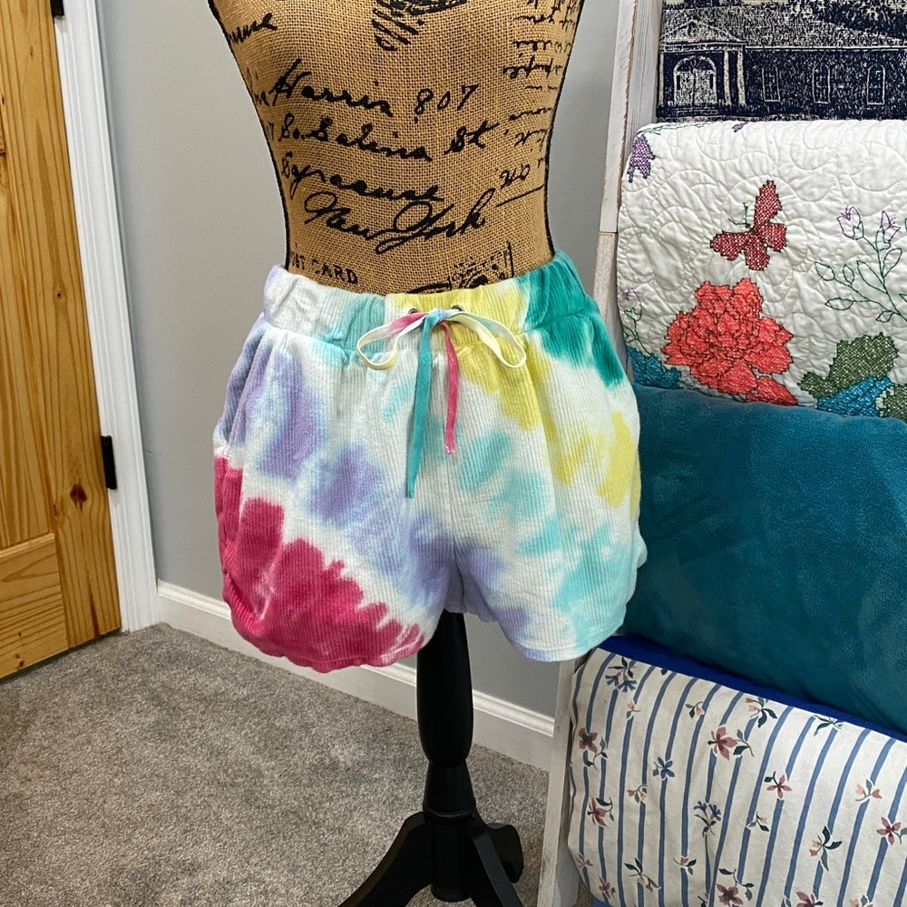 Crown & Ivy Tye Died Drawstring Shorts